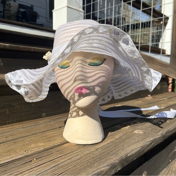 White Organza floppy hat with Ribbon - Picture 2 of 9